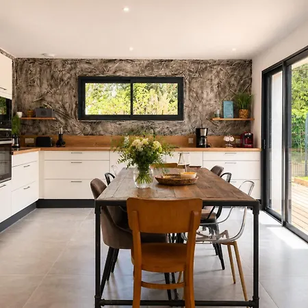 Feriehus Maison Contemporaine Avec Jacuzzi Et Espace Exterieur *